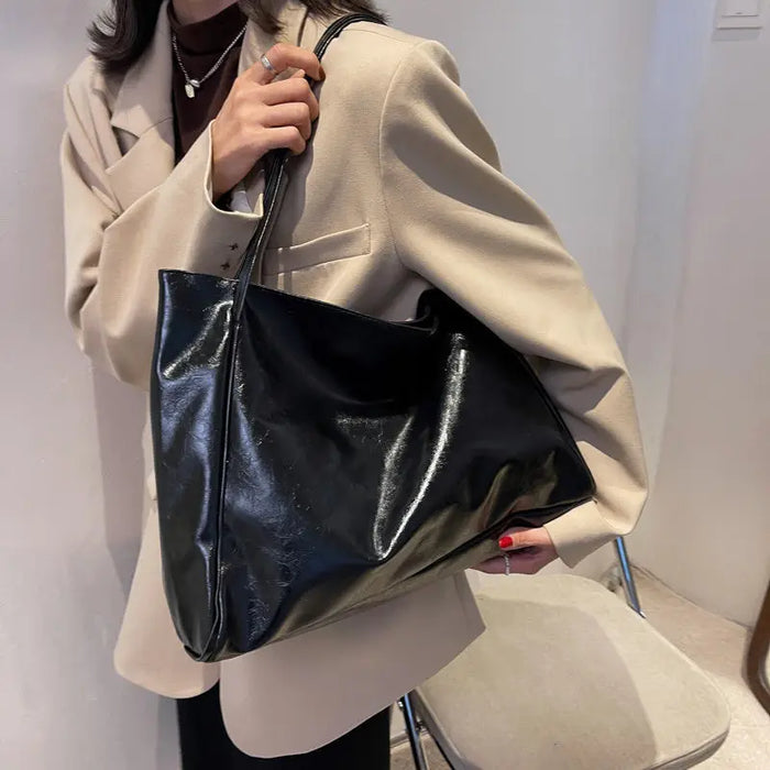 Commuter bag for women