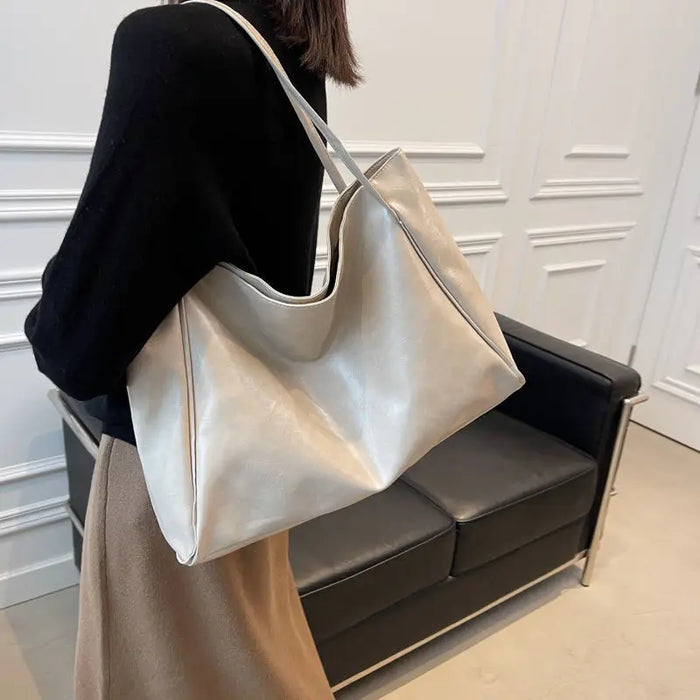 Commuter bag for women